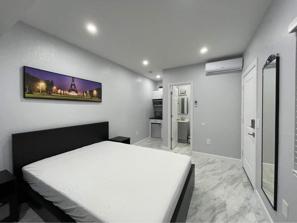 The Little Paris Suite Tampa Buitenkant foto